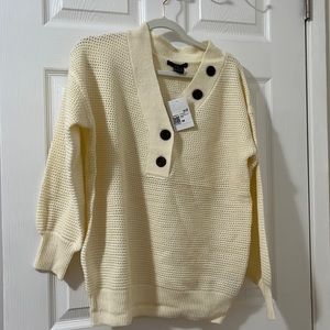 Forever 21 women sweater brand new with tag, white color, size M, it runs large